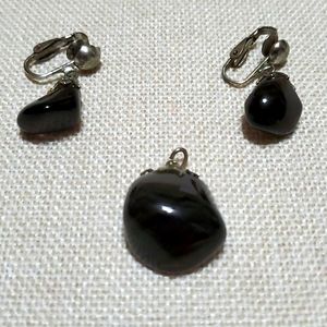 Vintage Black Onyx Earrings & Pendant